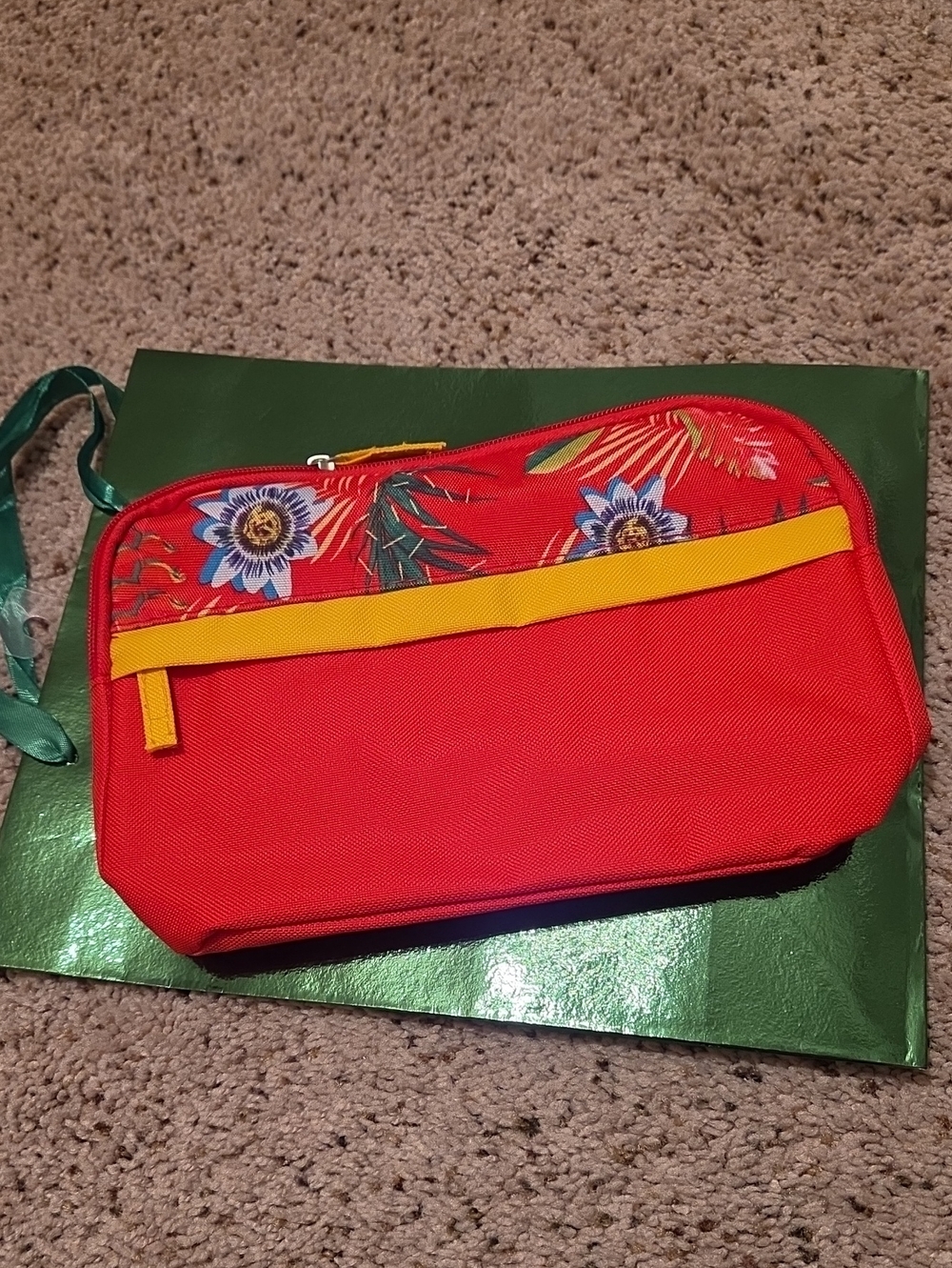 New Red Floral Accent Women's Crossbody Pouch - Unbranded